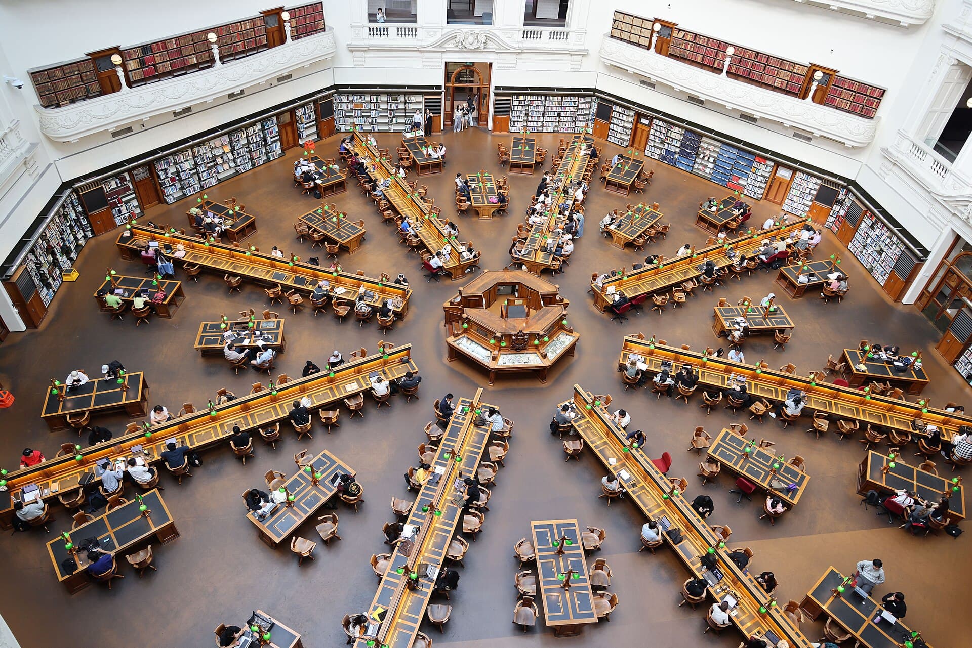 Reading room with long tables — study culture in independent schools