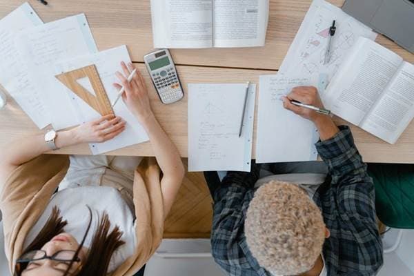 The Best Apps and Study Methods to Improve Your Mathematics Skills in 2026 — guide photograph